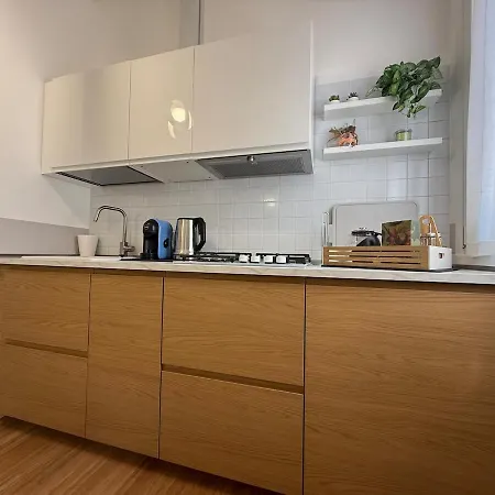House Apartment *