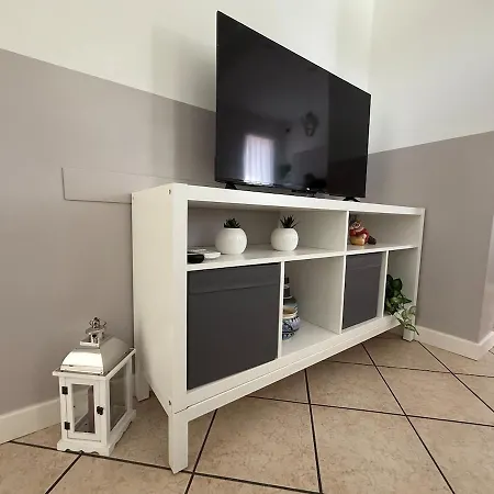 House Apartment *